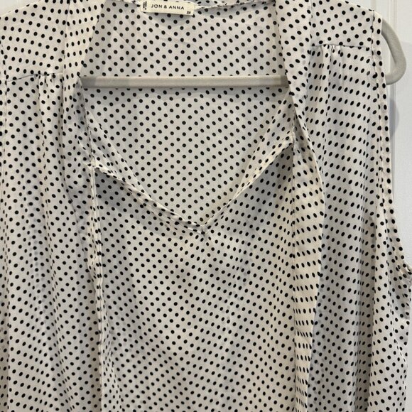 EUC Jon & Anna 3xl Sleeveless White and Black Polka Dot Tie Neck Blouse Classic - Picture 4 of 7